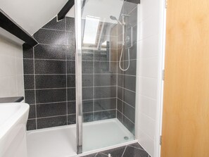 Cottage | Phòng tắm | Buồng tắm vòi sen 