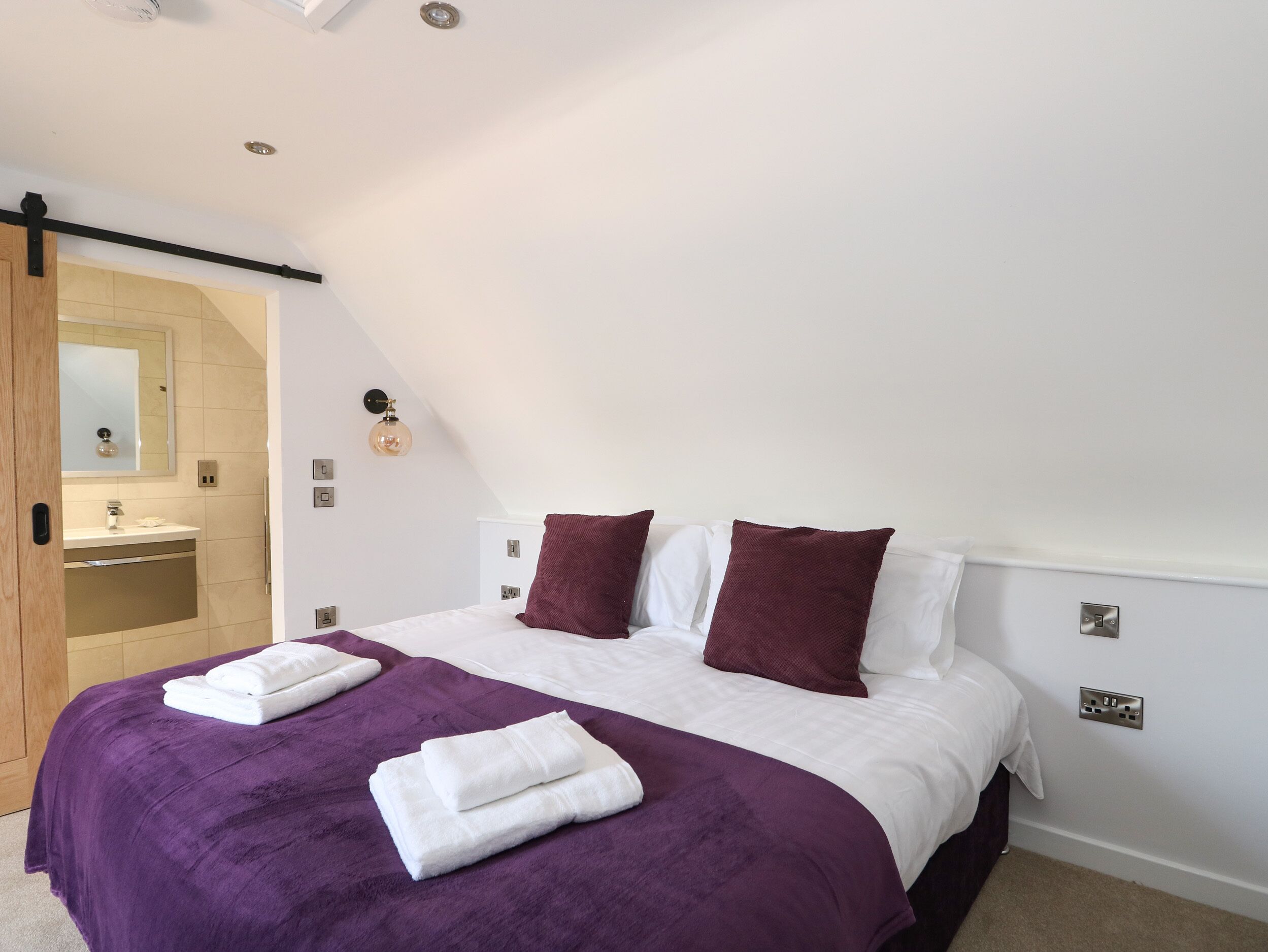 Casa de campo | 9 habitaciones, decoración personalizada y muebles diferentes 