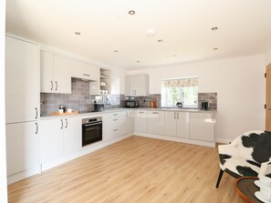 Ferienhaus | Eigene Küche | Kühlschrank, Geschirrspüler, Wasserkocher, Toaster