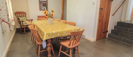 Cottage | Interior