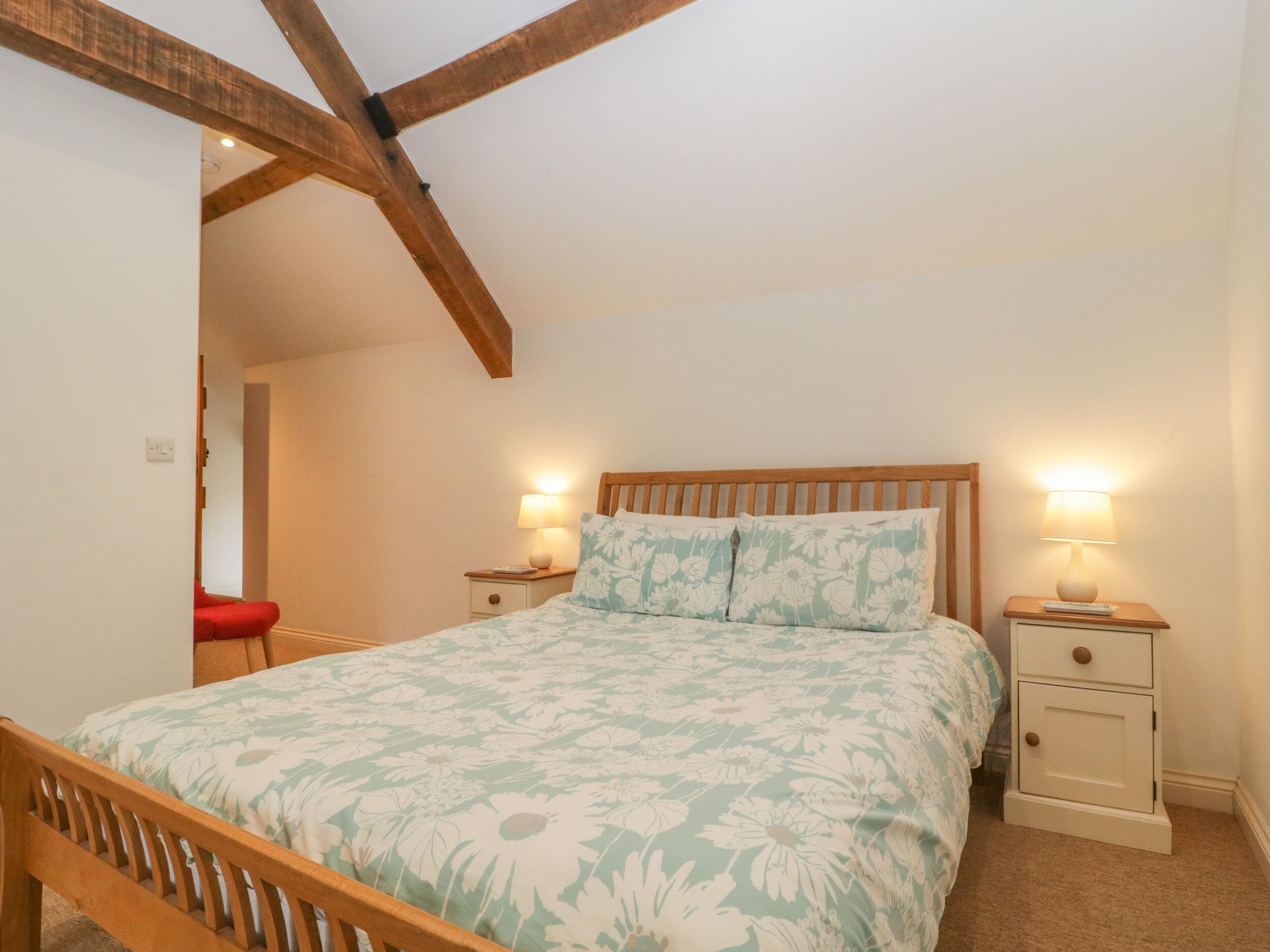 Cottage | 4 bedrooms, individually decorated, individually furnished, free WiFi