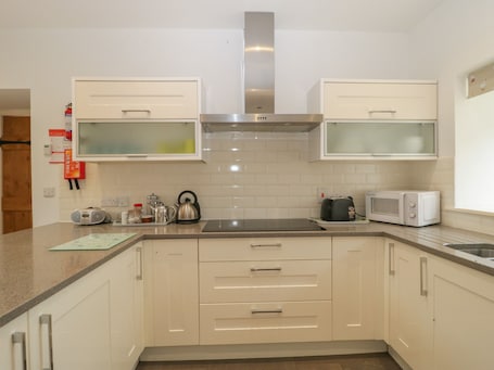 ์ฝํฐ์ง | ์ ์ฉ ์ฃผ๋ฐฉ | ๋์ฅ๊ณ , ์๊ธฐ ์ธ์ฒ๊ธฐ, ์ ๊ธฐ ์ฃผ์ ์, ํ ์คํฐ