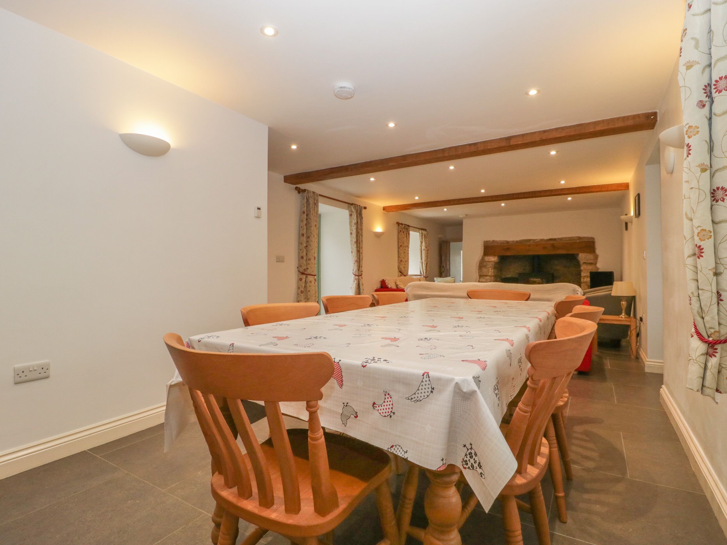 Cottage | Private kitchen | Fridge, microwave, dishwasher, electric kettle