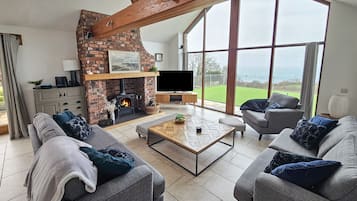 Cottage | Living area | Video game console