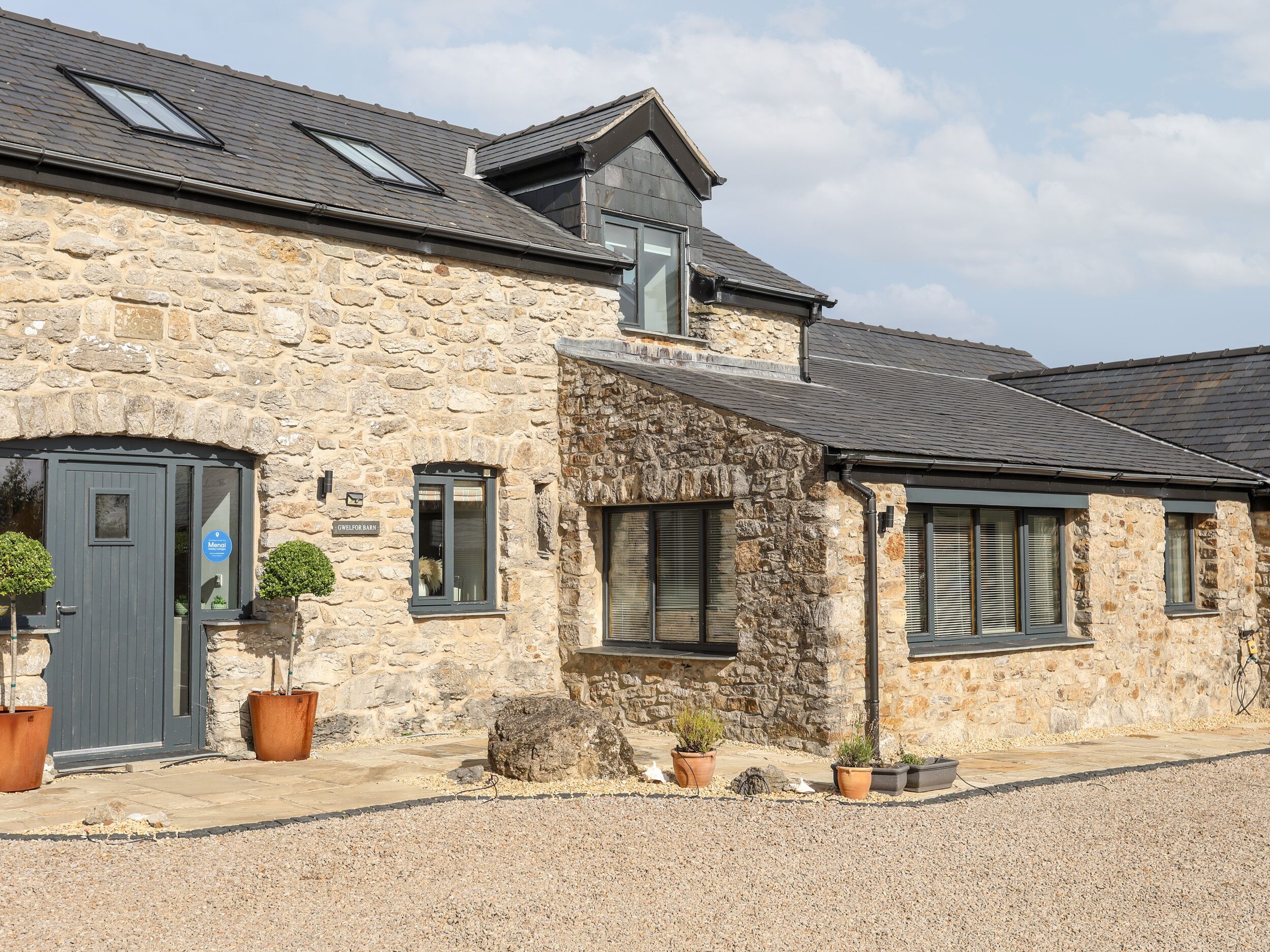 Cottage | Interior