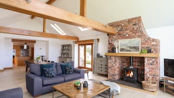 Cottage | Living room | Fireplace, video game console