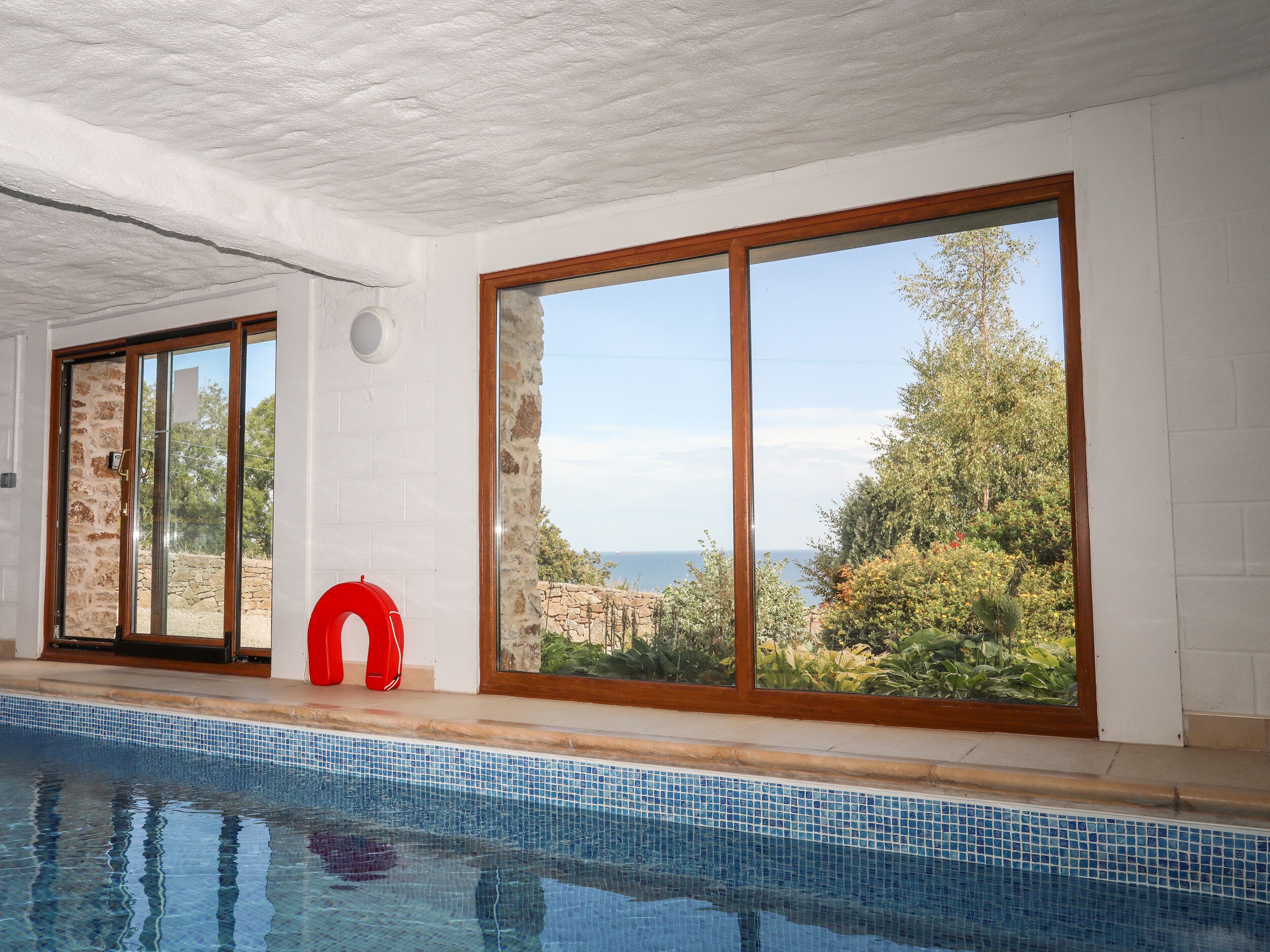 Cottage | Pool | Indoor pool