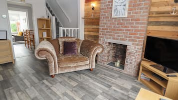 Cottage | Interior