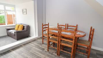 Cottage | Tempat makan