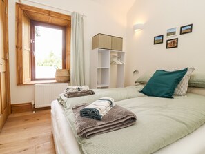 2 Schlafzimmer, schallisolierte Zimmer