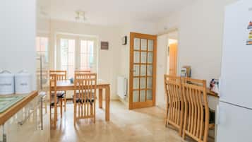 Cottage | Interior