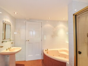 Cottage | Badkamer | Een douche
