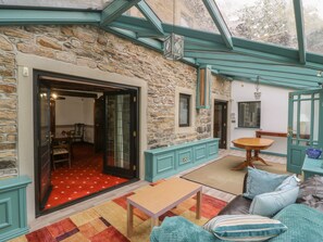 Cottage | Balcony