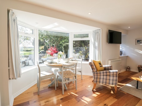 Cottage | Living room