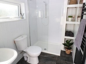 Cottage | Bathroom | Shower - Hazel Nook (Narberth)