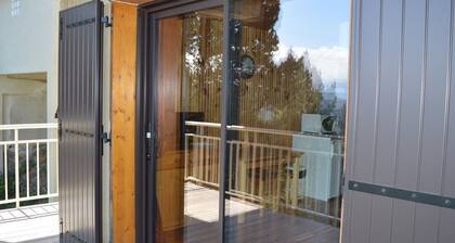 Gemütliche Chalet-Wohnung mit Balkon und 1 Schlafzimmer