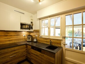 Kühlschrank, Mikrowelle, Geschirrspüler