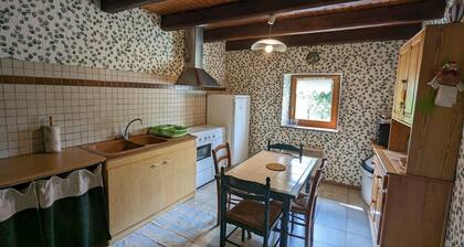 Maison de charme en pierres, proche de la nature, idĂ©ale pour balades, proche Ăpinal