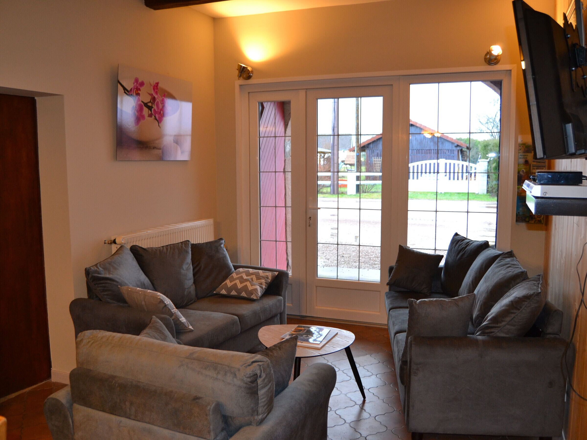 Télévision, cheminée