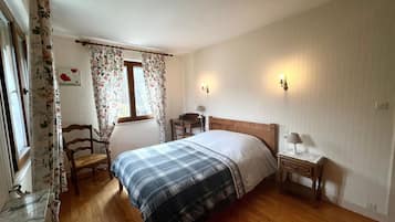 3 slaapkamers, reisbedje