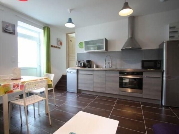 Fridge, microwave, dishwasher