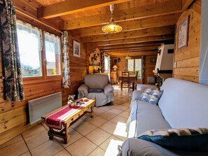 Télévision, cheminée