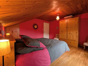 2 chambres, Wi-Fi gratuit, draps fournis