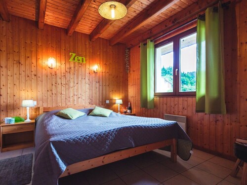 Chalet spacieux à Rochesson, près de Gérardmer, avec garage, cheminée, WIFI et équipements complets