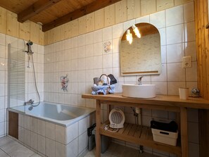 Hair dryer - Chalet confortable près de Gérardmer avec cheminée, WiFi et garage, idéal pour familles et groupes (Rochesson)