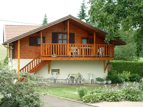 "Charming Gîte with Balcony, Near Spa and Ski Resorts in Plombières-les-Bains"