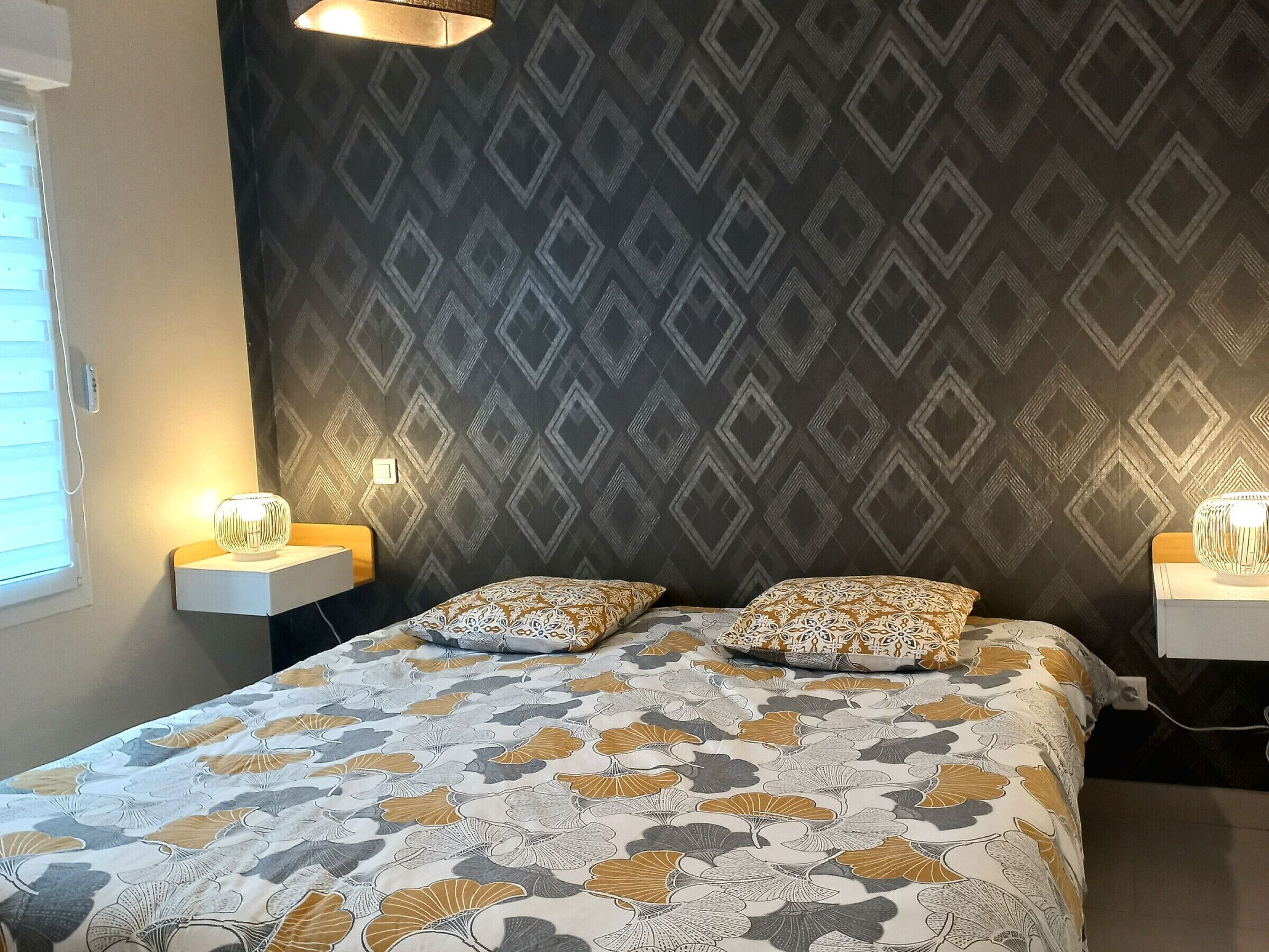 1 室のベッドルーム、WiFi (無料)、ベッドシーツ