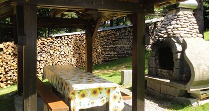 Charming Mountain Cottage with Ski Access, WiFi, and Family Amenities in La Bresse