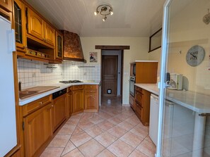 Fridge, microwave, dishwasher