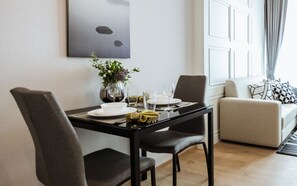 อพาร์ทเมนท์, 1 ห้องนอน, ห้องครัว | บริการอาหารในห้องพัก