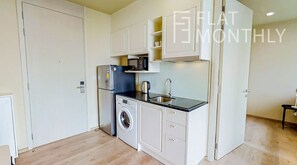 Apartment, 1 Bedroom, Kitchen | Private kitchenette