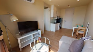 Apartment, 1 Bedroom, Kitchen | Living room - Noble Recole (UN12444) (Bangkok)