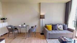 Apartment, 1 Bedroom, Kitchen | Living room