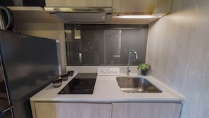 Apartment, 1 Bedroom, Kitchen | Private kitchenette
