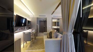 Apartment, 1 Bedroom, Kitchen | Living area