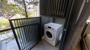 อพาร์ทเมนท์, 1 ห้องนอน, ห้องครัว | บริการซักรีด
