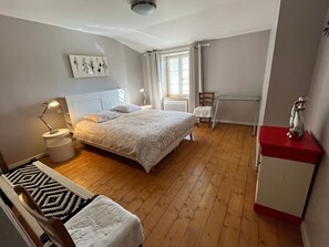 2 bedrooms, free WiFi, bed sheets