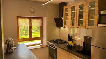 Réfrigérateur, micro-ondes, lave-vaisselle