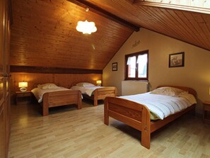 2 bedrooms, free WiFi