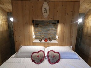 3 bedrooms, soundproofing, free WiFi