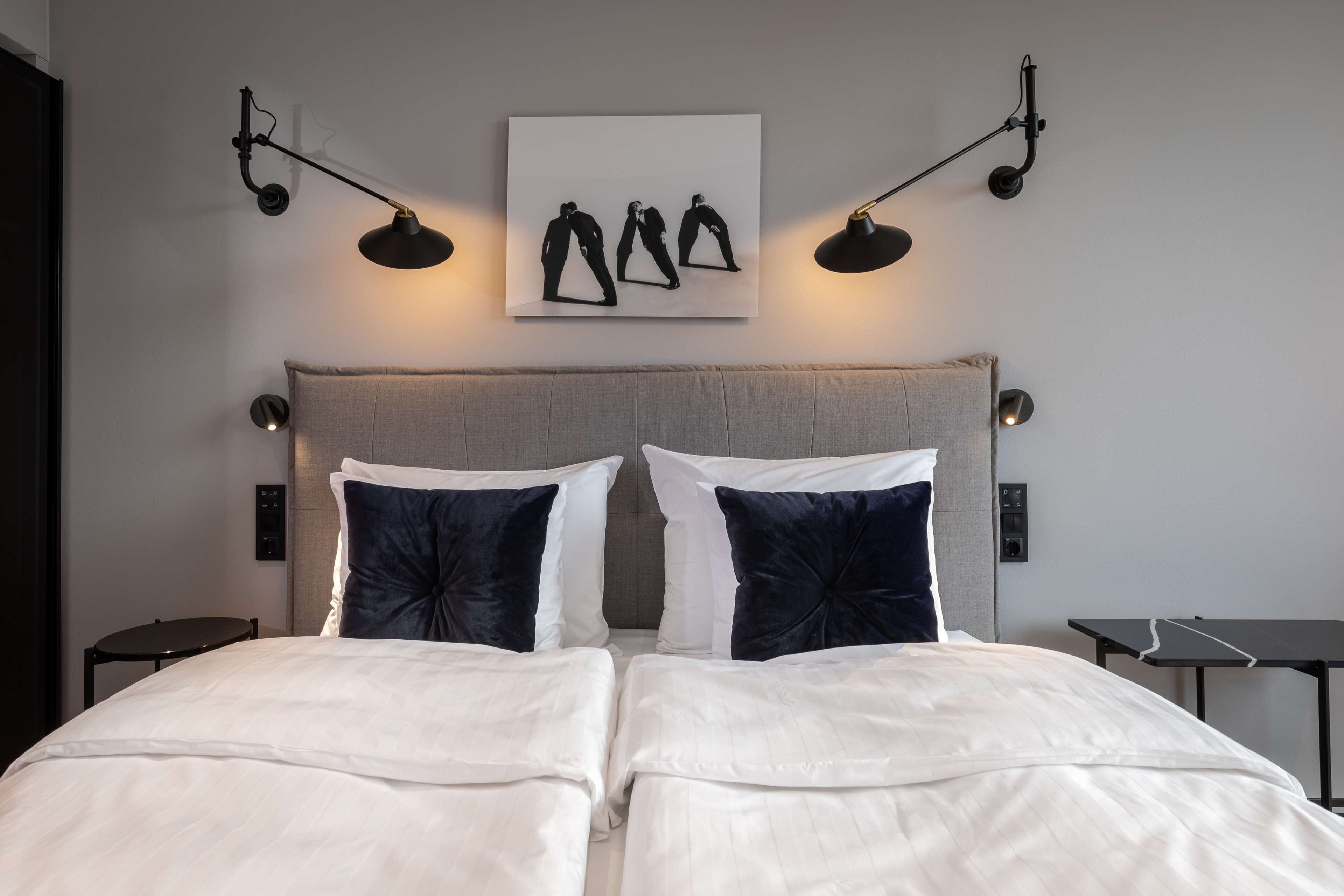 Rom – standard, 1 kingsize-seng | Senger med overmadrass, minibar, safe på rommet og blendingsgardiner