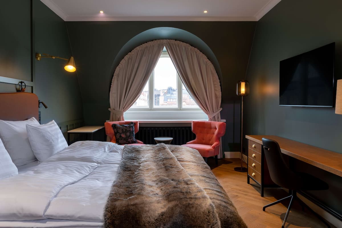 家庭房 (Classic) | 加厚床垫、迷你吧、客房内保险箱、遮光窗帘