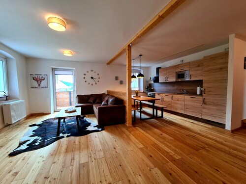 Spacious vacation apartment "wohnung-nummer-3" in rural area near Regensburg