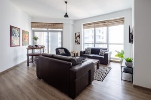 TV - 2BR With Sea Views From the 59th Floor - Sleeps 4! (Dubai)