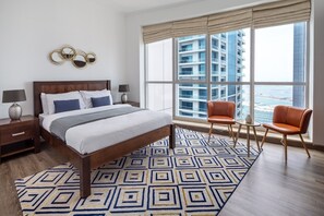 2 bedrooms, laptop workspace, iron/ironing board, WiFi - 2BR With Sea Views From the 59th Floor - Sleeps 4! (Dubai)