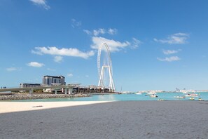Beach - Blissfully Stunning 3BR With Direct Beach Access. Sea Views! (Dubai)